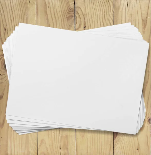 Hojas de papel en blanco — Foto de Stock