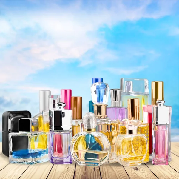 Aromatyczne perfumy — Zdjęcie stockowe