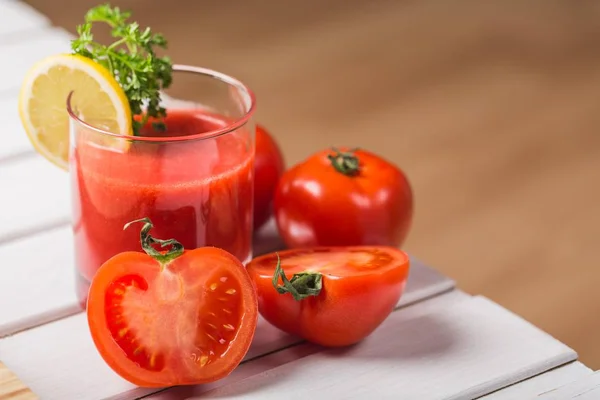 Copo de suco de tomate — Fotografia de Stock