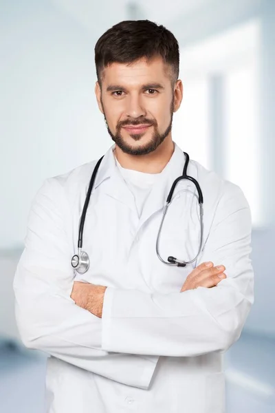 Homem médico com estetoscópio — Fotografia de Stock