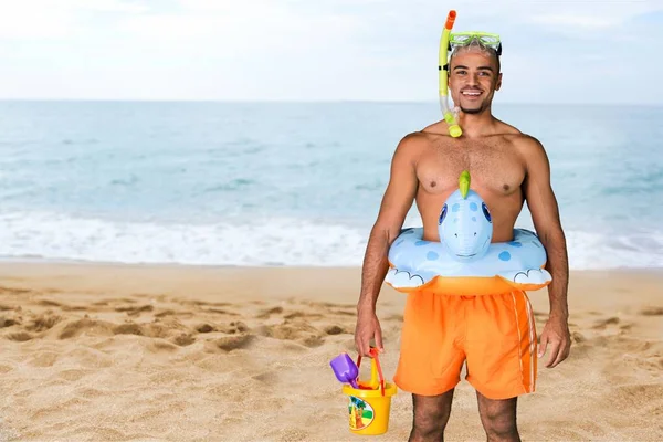 Hombre divertido turista con accesorios —  Fotos de Stock