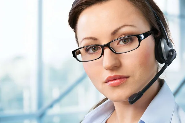Operador de call center mulher — Fotografia de Stock
