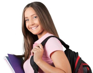 Sırt çantalı tatlı kız.