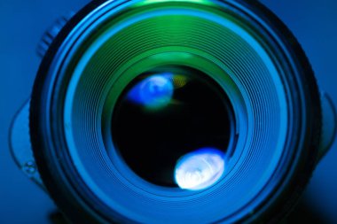 Kamera objektifi lens yansımaları ile