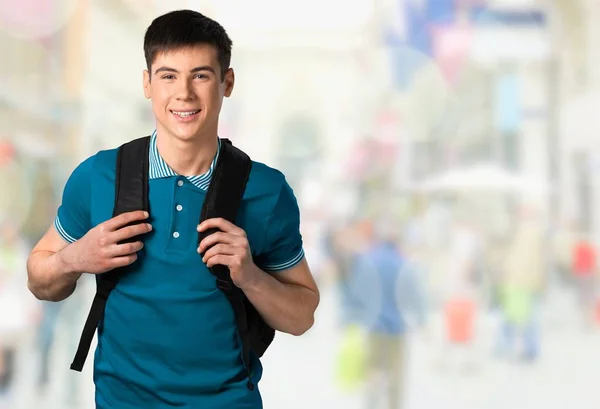 Beau garçon étudiant avec sac à dos — Photo