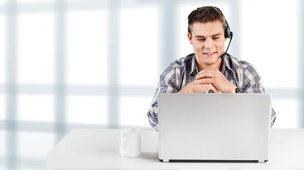 Male student with laptop — Stock Photo, Image