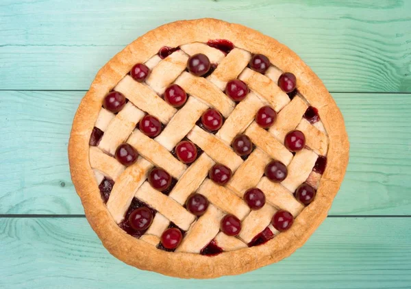 Deliciosa torta de cereja assada — Fotografia de Stock