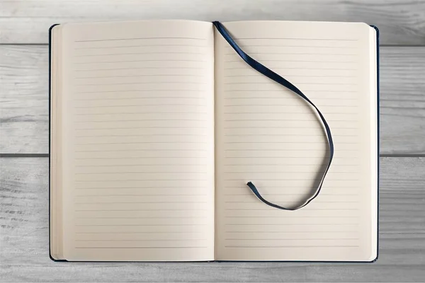 Notebook em branco com fita — Fotografia de Stock