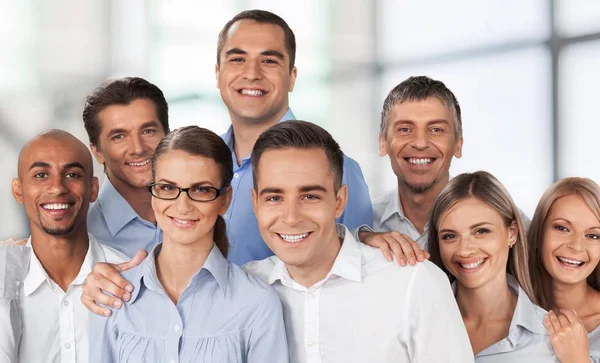 Kendine güvenen işadamları grubu