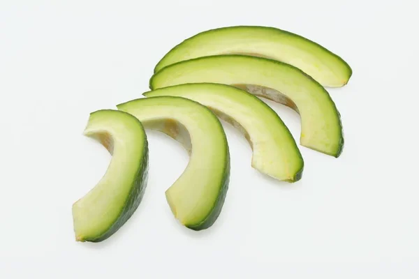 Gesneden rijpe avocado — Stockfoto