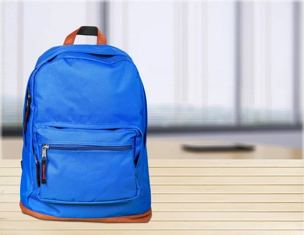 Niebieski plecak szkolny — Zdjęcie stockowe