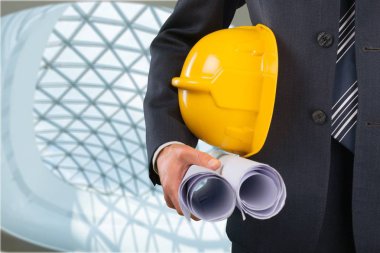 planı holding inşaat işçisi adam