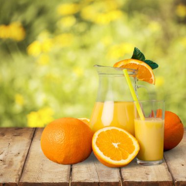 lezzetli portakal suyu bir bardak