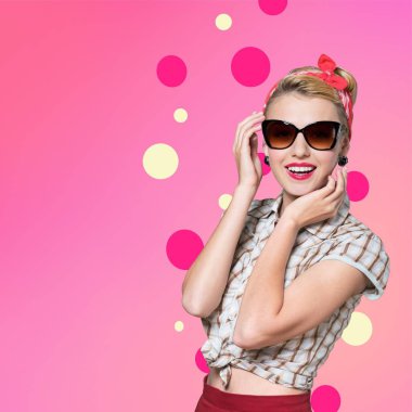 Genç çekici kadın.