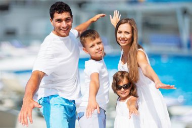 Güzel aile havuzu yakınlarında