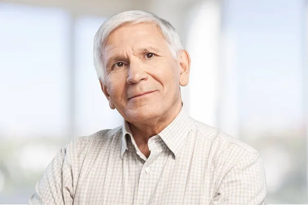 Tankeväckande senior mannen — Stockfoto