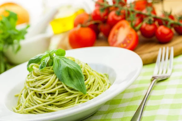 Spaghetti pasta with basil — Stock Photo, Image