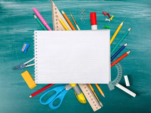 Composición de papelería escolar —  Fotos de Stock