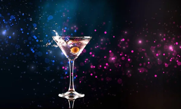 Martini cocktail i glas — Stockfoto