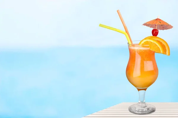 Läcker cocktail med is — Stockfoto