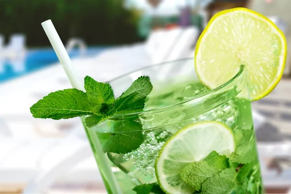 Frischer Mojito-Cocktail — Stockfoto