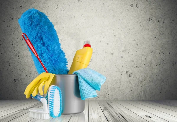 plastik şişe, eldiven ve kova Temizleme 