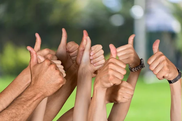 Mani gesticolando Pollici in su — Foto Stock