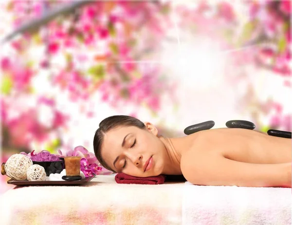 Young woman in spa salon — Stock Photo, Image