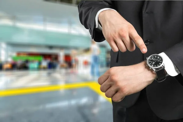 Geschäftsmann mit Armbanduhr — Stockfoto