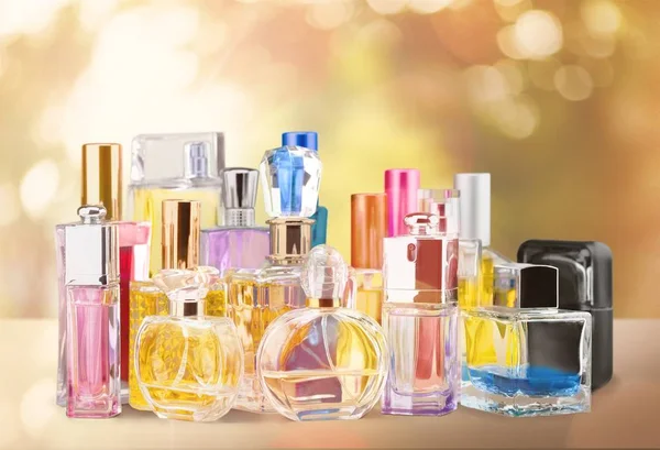 Aromatyczne perfumy — Zdjęcie stockowe