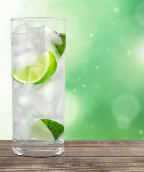 Frischer Mojito-Cocktail — Stockfoto