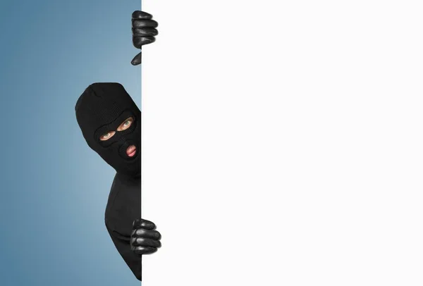 Tjuv mannen i svart balaclava — Stockfoto