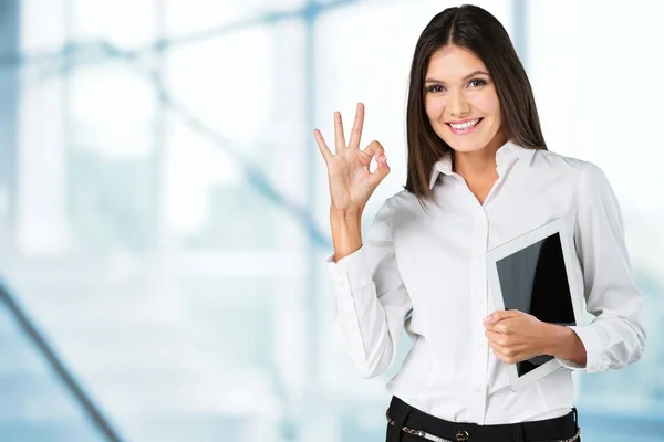 Retrato de una joven empresaria — Foto de Stock