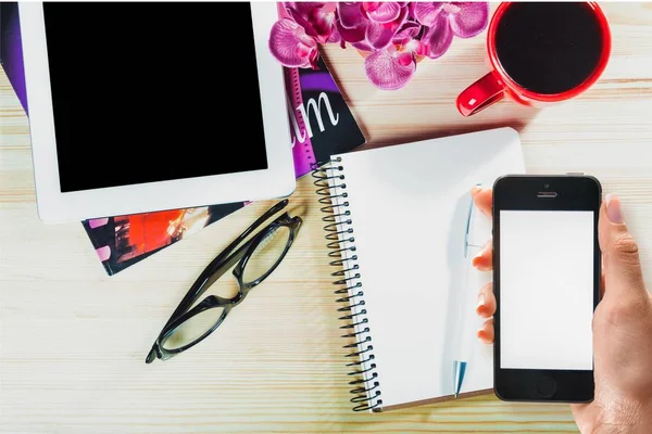 dizüstü bilgisayar, telefon ve tablet pc