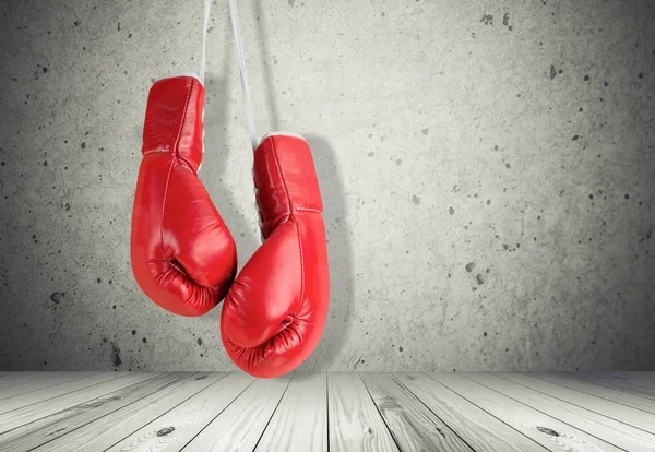 Guantes de boxeo rojos — Foto de Stock