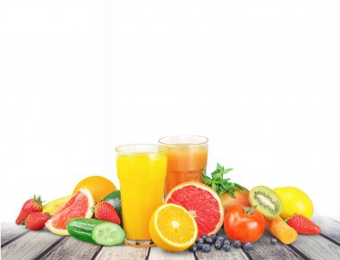 lezzetli meyve ve meyve suyu vitaminler ile