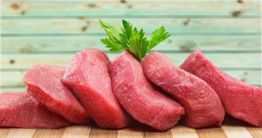çiğ et dilimleri