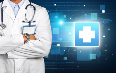 yakışıklı doktor stetoskop ile