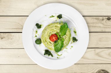 Fesleğenli makarna makarna