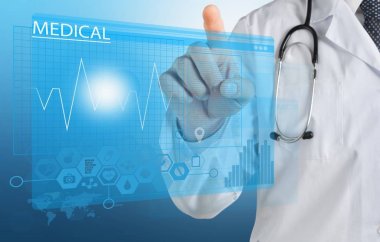 Doktor adam stetoskop ile