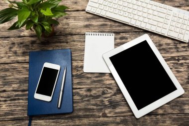 Dijital tablet ile telefon