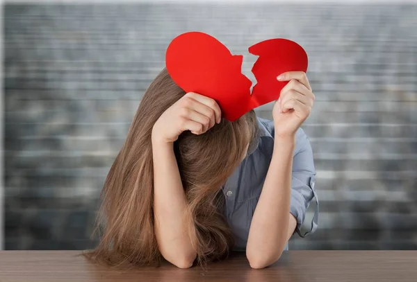 Woman with broken heart — Stock Photo, Image