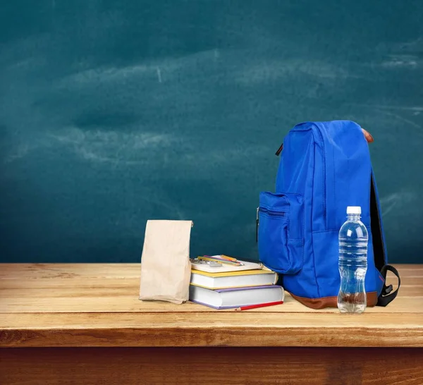 Cancelleria scolastica in zaino — Foto Stock