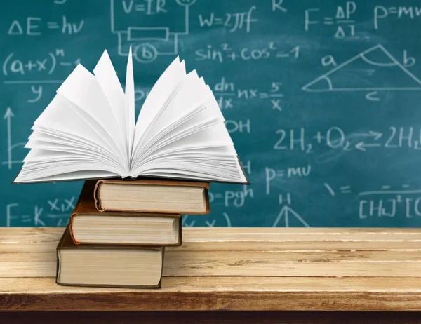 Renkli kitap toplama 