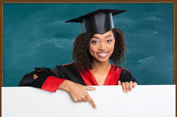 Retrato de jovem mulher feliz — Fotografia de Stock