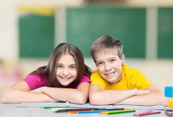 Tegning av skolebarn – stockfoto