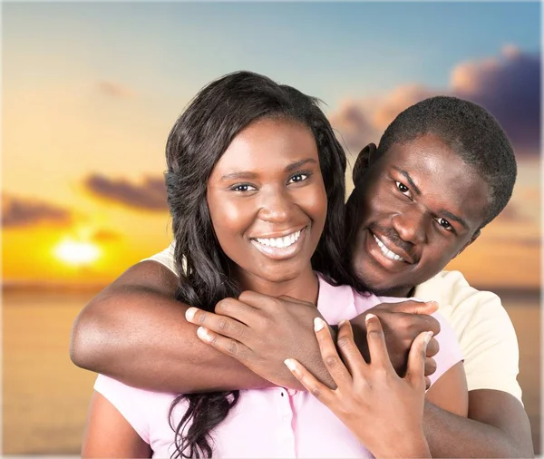 Jovem casal afro-americano — Fotografia de Stock