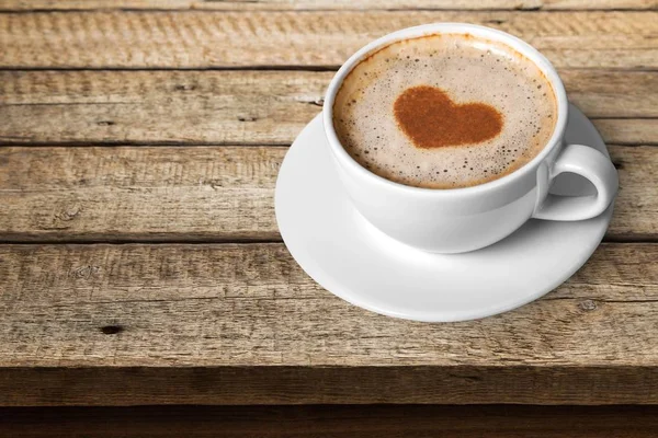 Café con espuma en forma de corazón — Foto de Stock