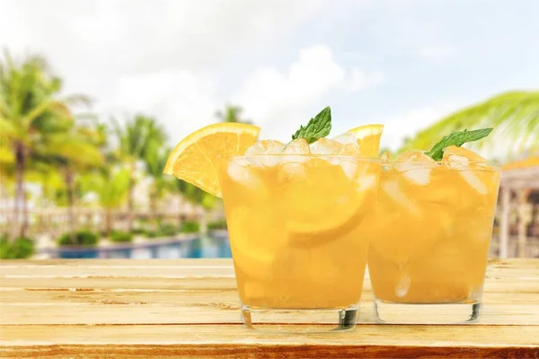 Dois copos de limonada — Fotografia de Stock