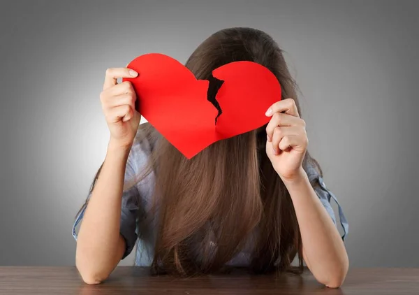 Woman with broken heart — Stock Photo, Image